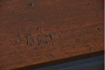 アンティーク家具　アンティークペイント 16杯引き出しの脚付きチェスト(小物整理、ドロワー)