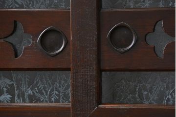 アンティーク家具　アンティーク 結霜ガラス入り!モダンな四尺水屋箪笥(食器棚、茶箪笥)