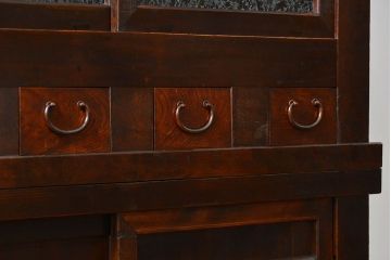 アンティーク家具　アンティーク 結霜ガラス入り!モダンな四尺水屋箪笥(食器棚、茶箪笥)