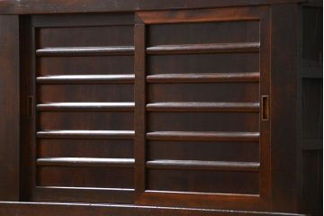 アンティーク家具　アンティーク 結霜ガラス入り!モダンな四尺水屋箪笥(食器棚、茶箪笥)
