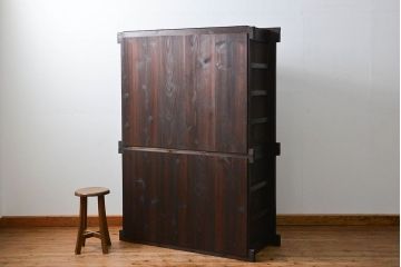 アンティーク家具　アンティーク 結霜ガラス入り!モダンな四尺水屋箪笥(食器棚、茶箪笥)