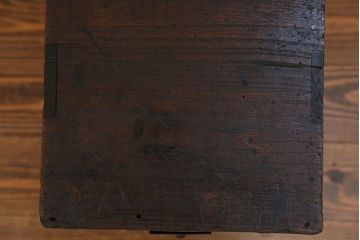 アンティーク家具　古民具・骨董 重厚な金具の2杯小引き出し(硯箱)