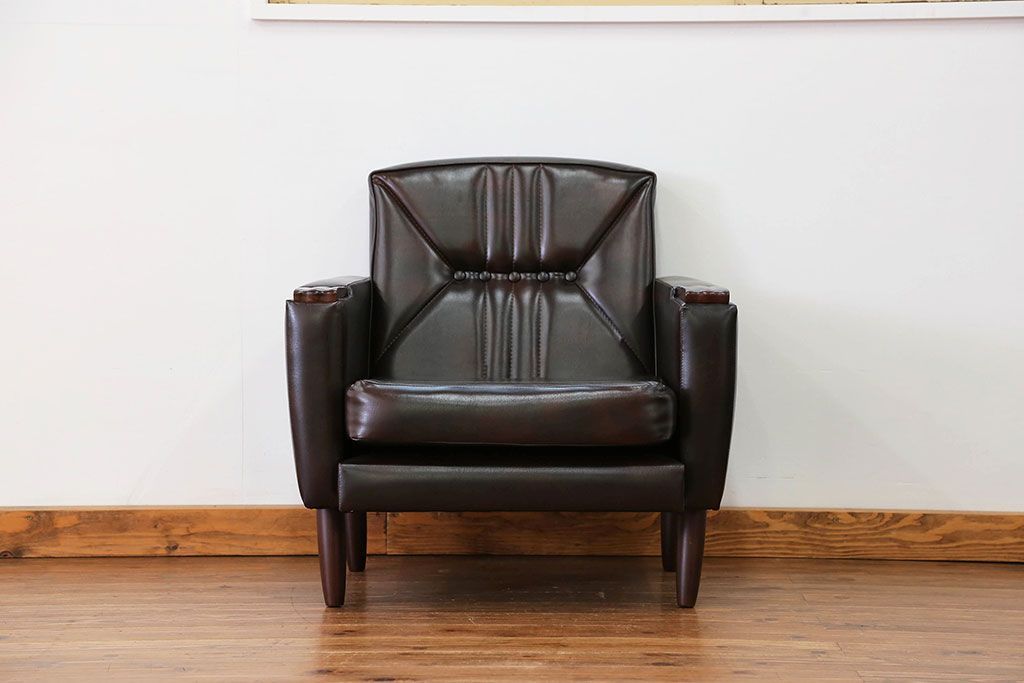 レトロ家具　昭和レトロ 1970年代 合皮製の1人掛けソファ(シングルソファ)(1)