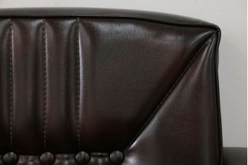 レトロ家具　昭和レトロ 1970年代 合皮製の1人掛けソファ(シングルソファ)(1)