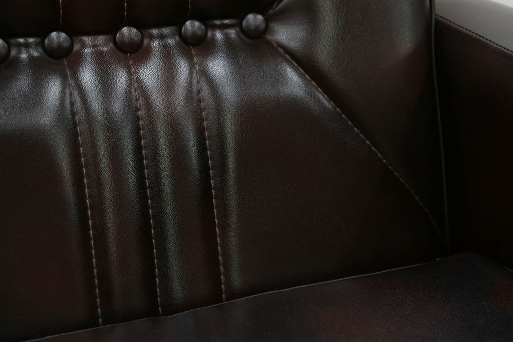 レトロ家具　昭和レトロ 1970年代 合皮製の1人掛けソファ(シングルソファ)(1)