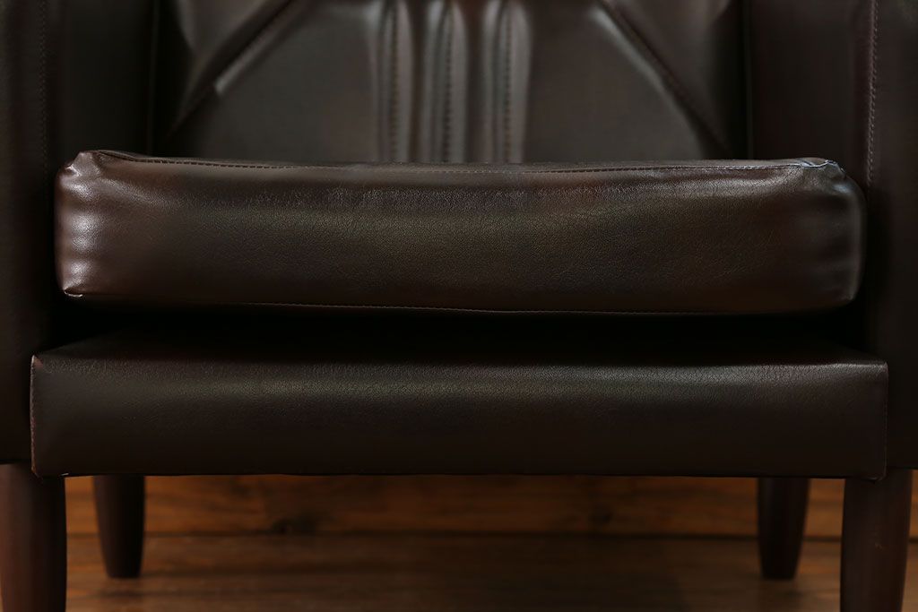 レトロ家具　昭和レトロ 1970年代 合皮製の1人掛けソファ(シングルソファ)(1)