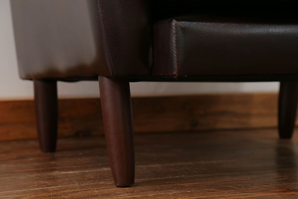 レトロ家具　昭和レトロ 1970年代 合皮製の1人掛けソファ(シングルソファ)(1)