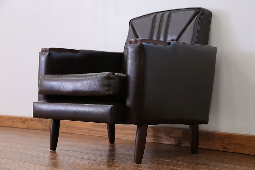レトロ家具　昭和レトロ 1970年代 合皮製の1人掛けソファ(シングルソファ)(2)