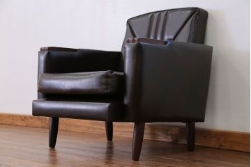 レトロ家具　昭和レトロ 1970年代 合皮製の1人掛けソファ(シングルソファ)(2)