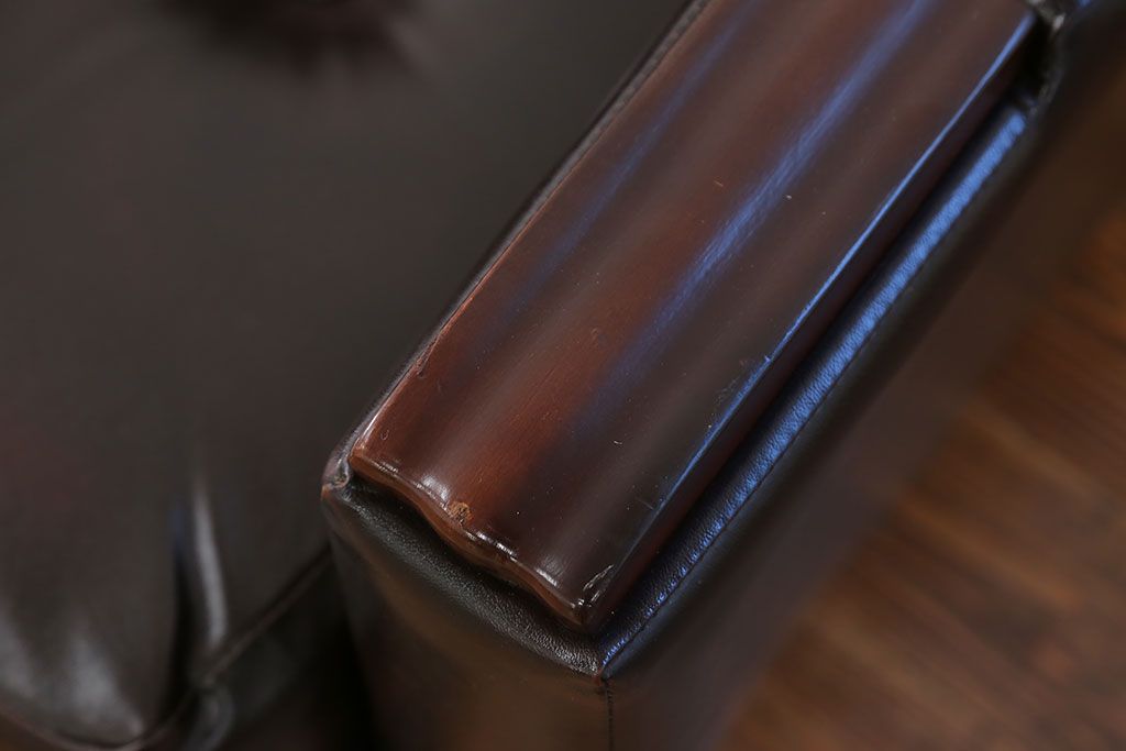 レトロ家具　昭和レトロ 1970年代 合皮製の1人掛けソファ(シングルソファ)(2)