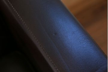 レトロ家具　昭和レトロ 1970年代 合皮製の1人掛けソファ(シングルソファ)(2)