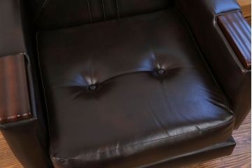 レトロ家具　昭和レトロ 1970年代 合皮製の1人掛けソファ(シングルソファ)(2)