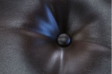 レトロ家具　昭和レトロ 1970年代 合皮製の1人掛けソファ(シングルソファ)(2)