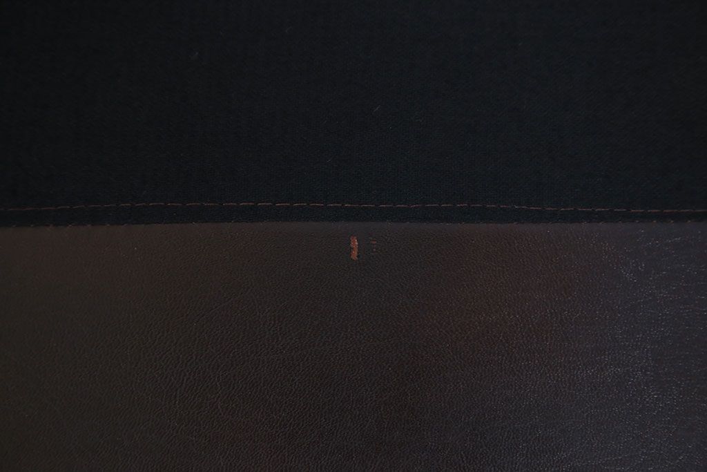 レトロ家具　昭和レトロ 1970年代 合皮製の1人掛けソファ(シングルソファ)(2)
