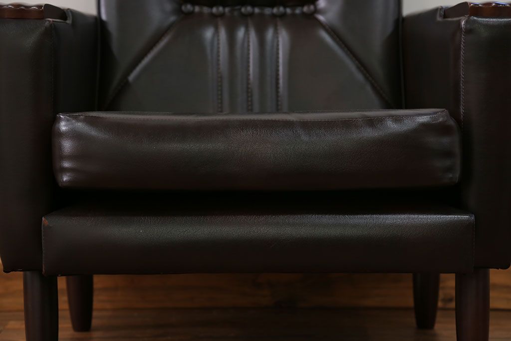 レトロ家具　昭和レトロ 1970年代 合皮製の1人掛けソファ(シングルソファ)(2)