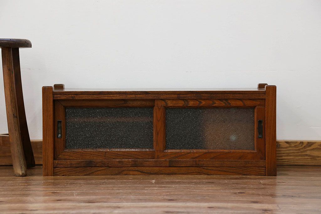 アンティーク家具　アンティーク ダイヤガラス入りの置き床(置床、ローボード、テレビボード)