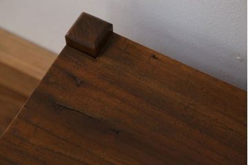 アンティーク家具　アンティーク ダイヤガラス入りの置き床(置床、ローボード、テレビボード)