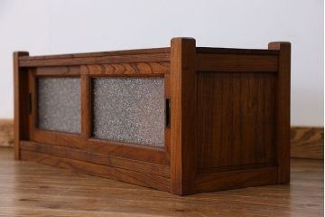 アンティーク家具　アンティーク ダイヤガラス入りの置き床(置床、ローボード、テレビボード)