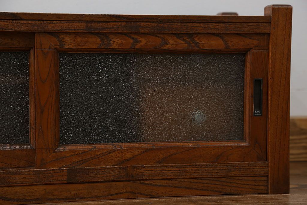 アンティーク家具　アンティーク ダイヤガラス入りの置き床(置床、ローボード、テレビボード)