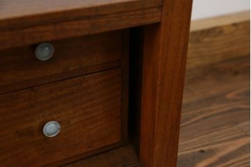 アンティーク家具　アンティーク ダイヤガラス入りの置き床(置床、ローボード、テレビボード)