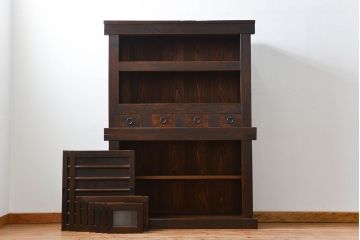 アンティーク家具　古民具・骨董 ダイヤガラス入りの使い込まれた四尺水屋箪笥(食器棚、和風キャビネット)