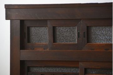 アンティーク家具　古民具・骨董 ダイヤガラス入りの使い込まれた四尺水屋箪笥(食器棚、和風キャビネット)