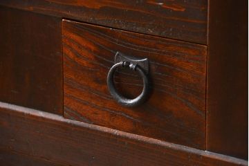 アンティーク家具　古民具・骨董 ダイヤガラス入りの使い込まれた四尺水屋箪笥(食器棚、和風キャビネット)