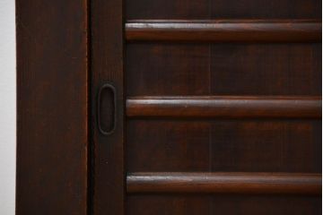 アンティーク家具　古民具・骨董 ダイヤガラス入りの使い込まれた四尺水屋箪笥(食器棚、和風キャビネット)