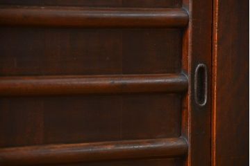 アンティーク家具　古民具・骨董 ダイヤガラス入りの使い込まれた四尺水屋箪笥(食器棚、和風キャビネット)