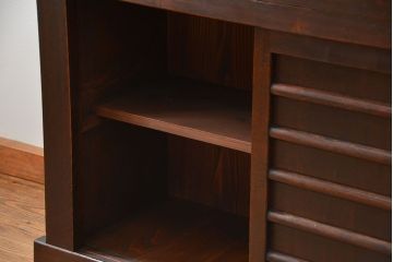 アンティーク家具　古民具・骨董 ダイヤガラス入りの使い込まれた四尺水屋箪笥(食器棚、和風キャビネット)