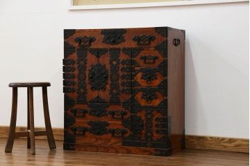 アンティーク家具　三方欅 木工作家 手打ち金具 佐渡帳場箪笥(船箪笥)