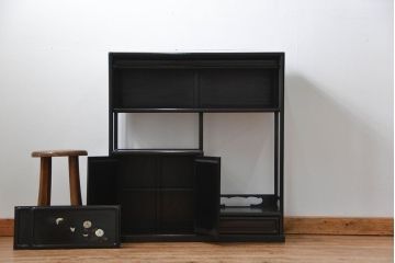 アンティーク家具　古民具・骨董 唐木製の蒔絵と螺鈿細工の飾り棚(茶棚)
