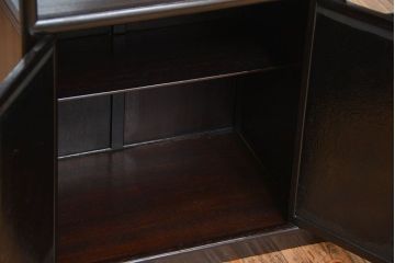 アンティーク家具　古民具・骨董 唐木製の蒔絵と螺鈿細工の飾り棚(茶棚)