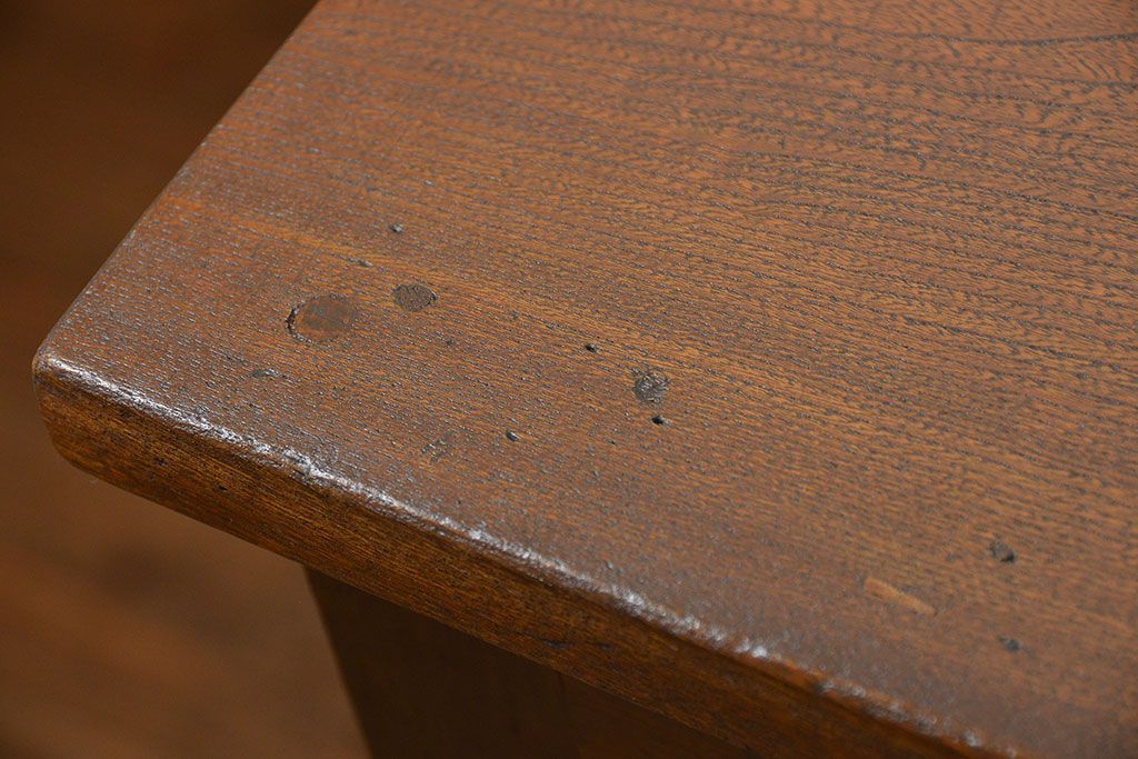アンティーク家具　アンティーク 古いナラ材の重厚な片袖机(デスク)