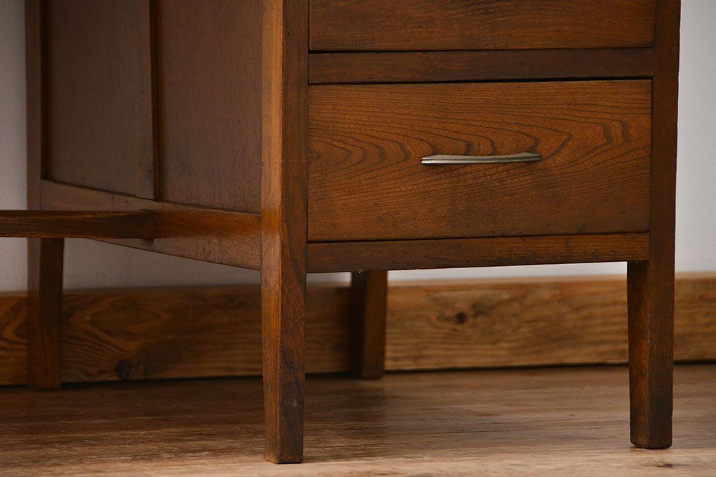 アンティーク家具　アンティーク 古いナラ材の重厚な片袖机(デスク)