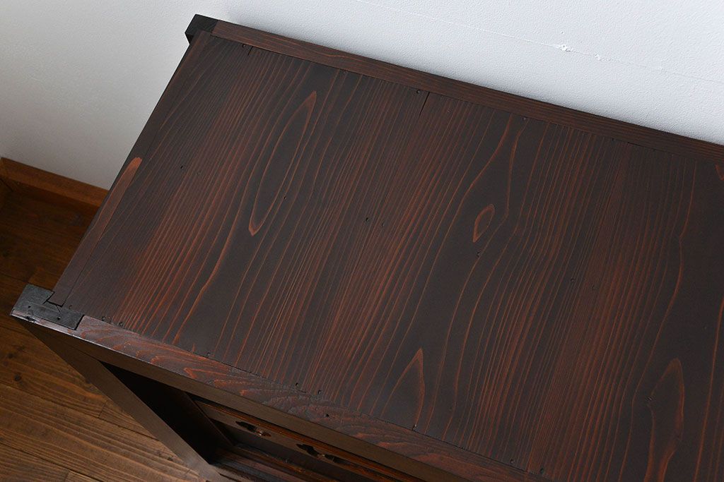 アンティーク家具　古民具・骨董 モダンな板戸!水屋箪笥サイドボード(和風収納棚)