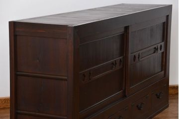 アンティーク家具　古民具・骨董 モダンな板戸!水屋箪笥サイドボード(和風収納棚)