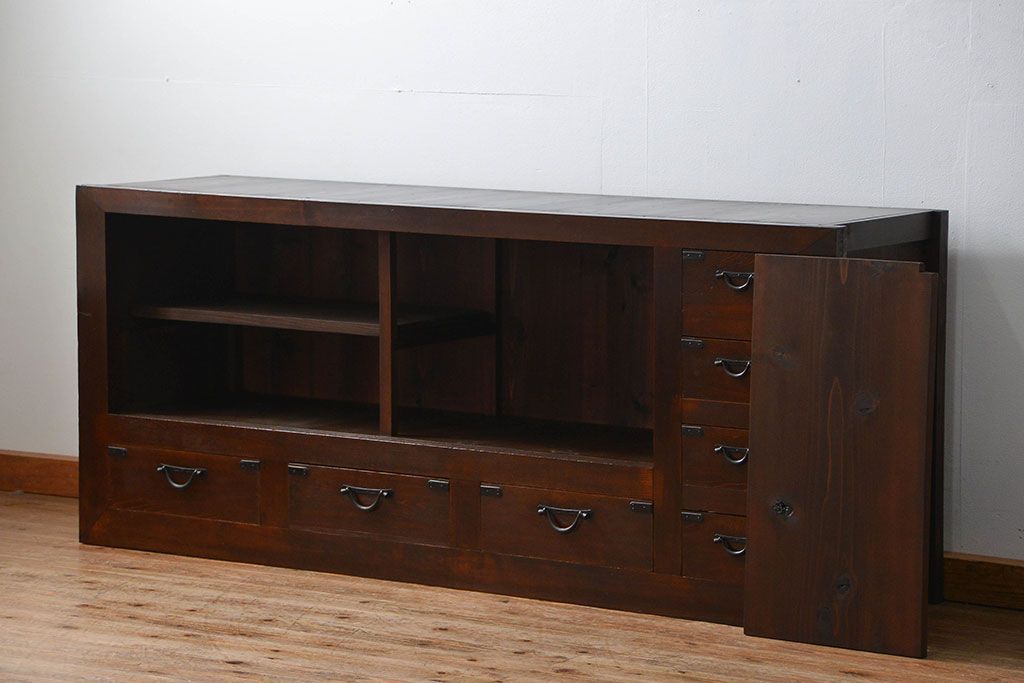 アンティーク家具　アンティーク 昇り引き出し付きの収納箪笥サイドボード(水屋箪笥)