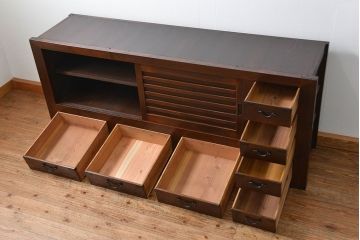 アンティーク家具　アンティーク 昇り引き出し付きの収納箪笥サイドボード(水屋箪笥)