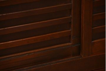 アンティーク家具　アンティーク 昇り引き出し付きの収納箪笥サイドボード(水屋箪笥)