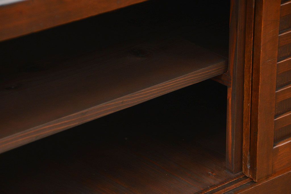 アンティーク家具　アンティーク 昇り引き出し付きの収納箪笥サイドボード(水屋箪笥)