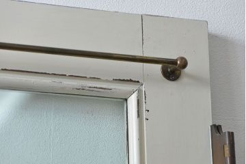アンティークペイント カーテンレール付きの上質なドア (扉)