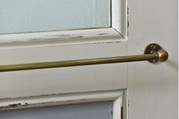 アンティークペイント カーテンレール付きの上質なドア (扉)