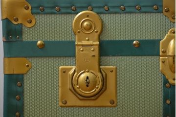 アンティーク雑貨　イギリスアンティーク 1950年頃 鮮やかなグリーンの船トランクセンターテーブル