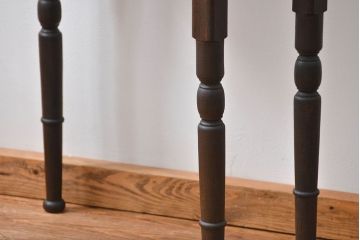 アンティーク家具　大正ロマン 古い栗材の高脚サイドテーブル (コンソールテーブル)