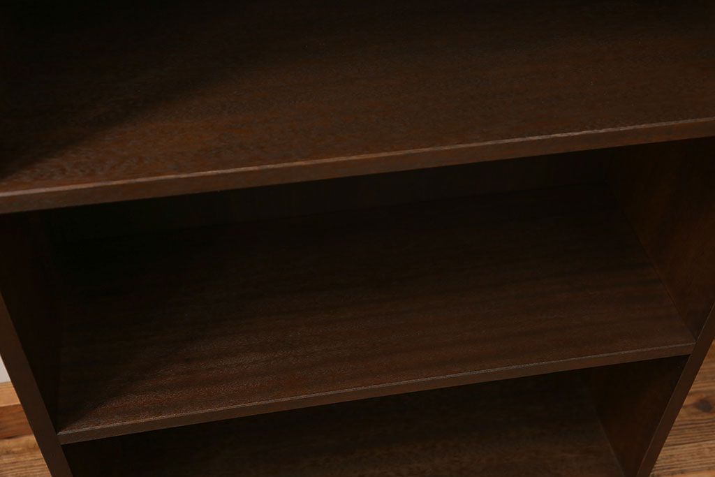 アンティーク家具　アンティーク 古い木のシンプルな本棚(飾り棚)