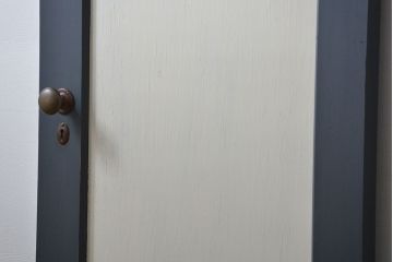 アンティークペイント　シンプルなドア(扉)