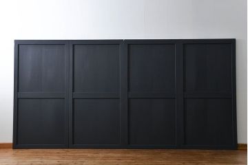 古民具・骨董 艶消しブラック塗装の和モダン時代帯戸4枚セット (時代板戸、引き戸)