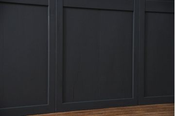 古民具・骨董 艶消しブラック塗装の和モダン時代帯戸4枚セット (時代板戸、引き戸)