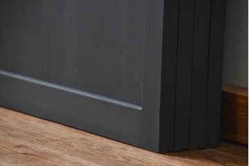 古民具・骨董 艶消しブラック塗装の和モダン時代帯戸4枚セット (時代板戸、引き戸)